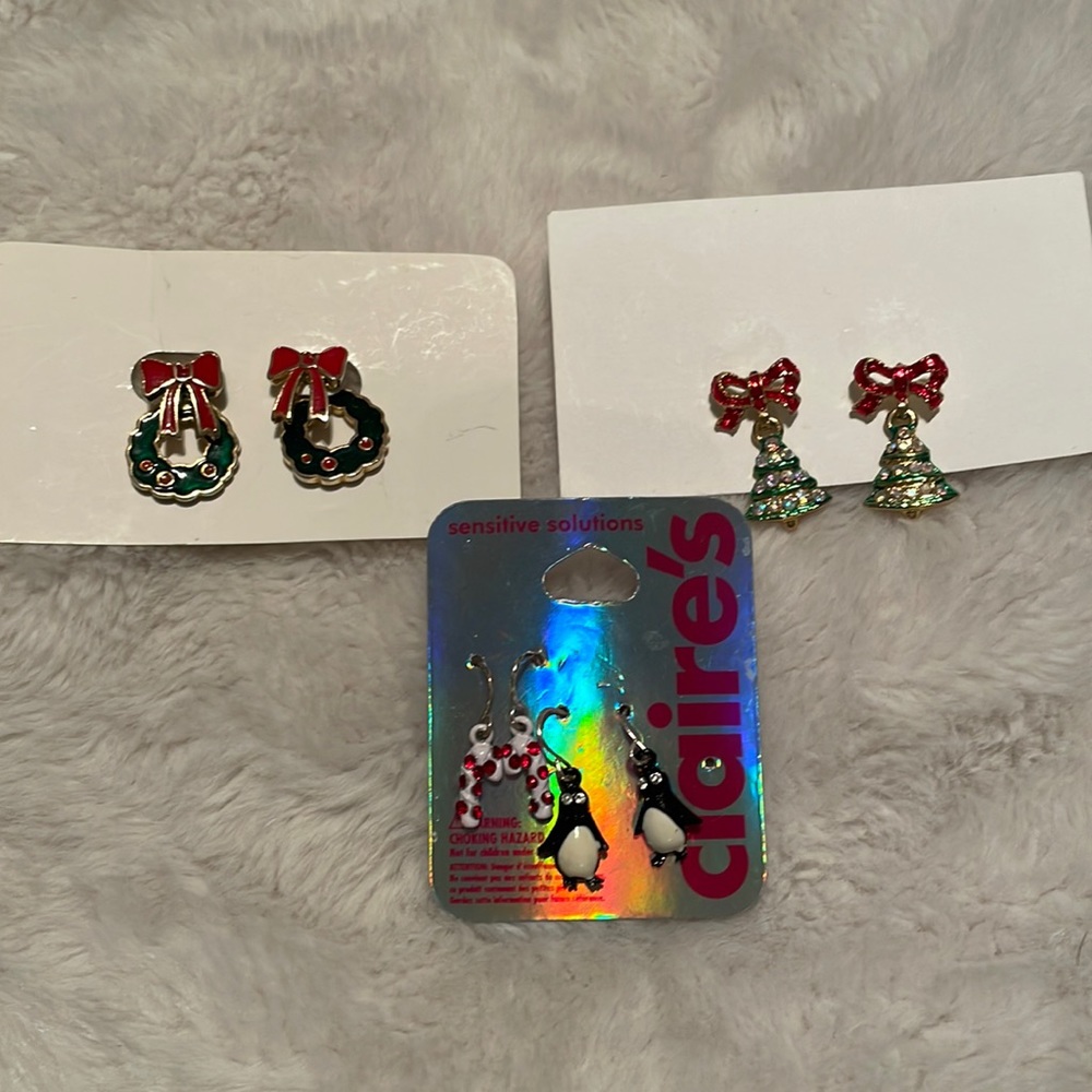 4 sets of Christmas pierced Earrings NWT